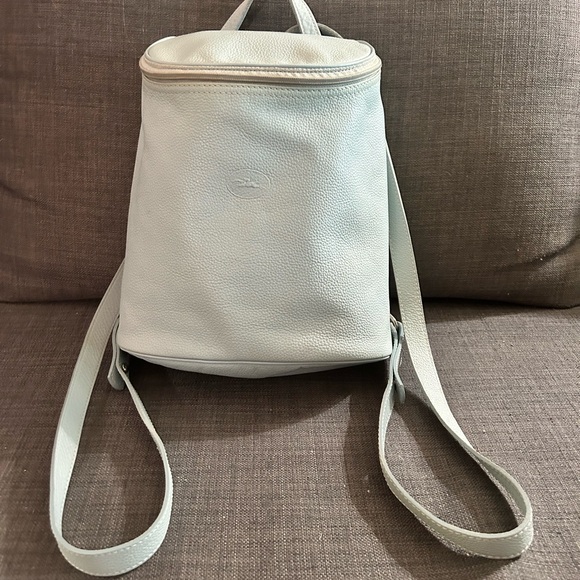 Longchamp Handbags - Longchamp Baby Blue Vintage 90’s Bucket Leather Backpack
